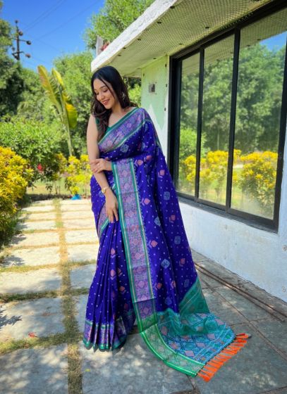 Silk Traditional Saree In Blue With Weaving Work