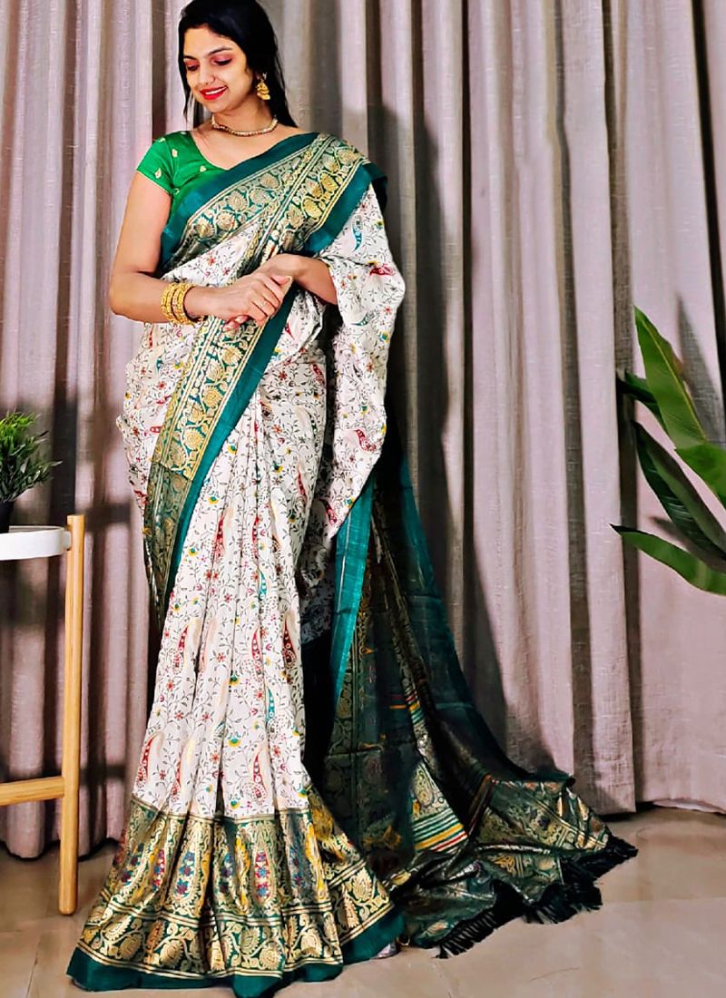 Buy Sarees Online - Options for Sarees | Saree designs party wear, Saree  design patterns, Saree trends